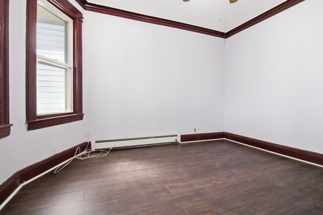 Building Photo - 35 W 52nd St