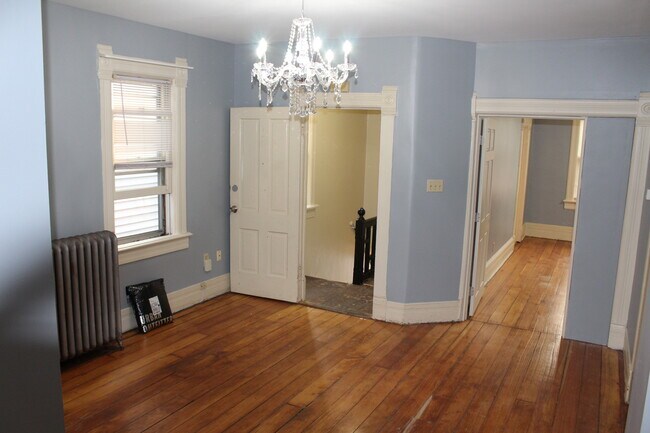 Building Photo - 1684 N Franklin Pl
