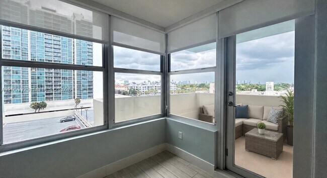 Building Photo - 2899 Collins Ave