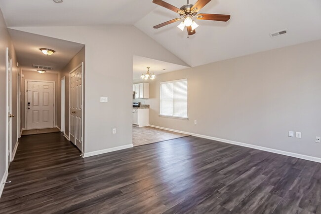 Building Photo - 1315 Braveheart Ln