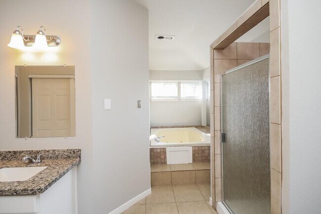 Building Photo - 1710 Whiteback Dr
