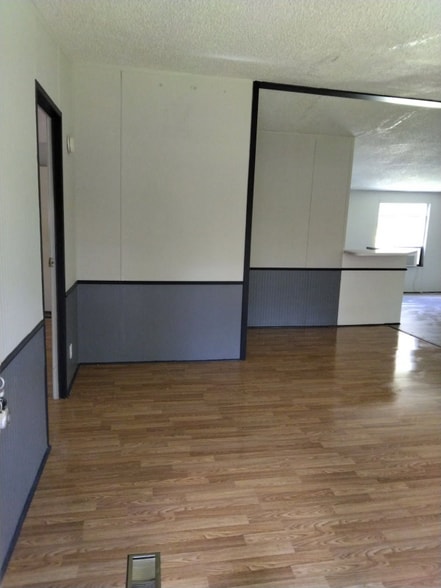 Building Photo - 15509 Parret Ln