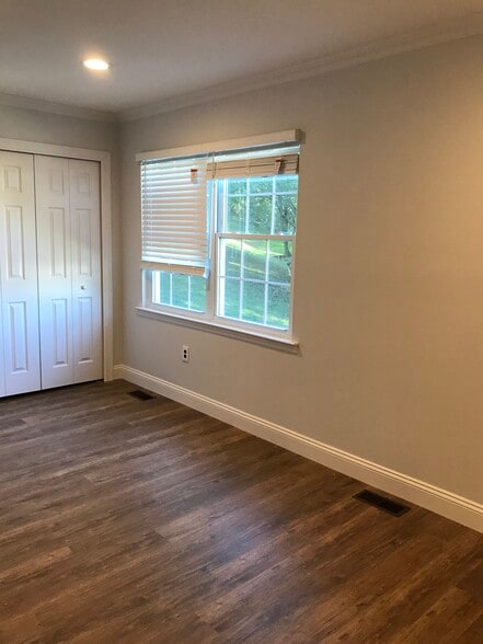 Building Photo - 159 Devon Ct