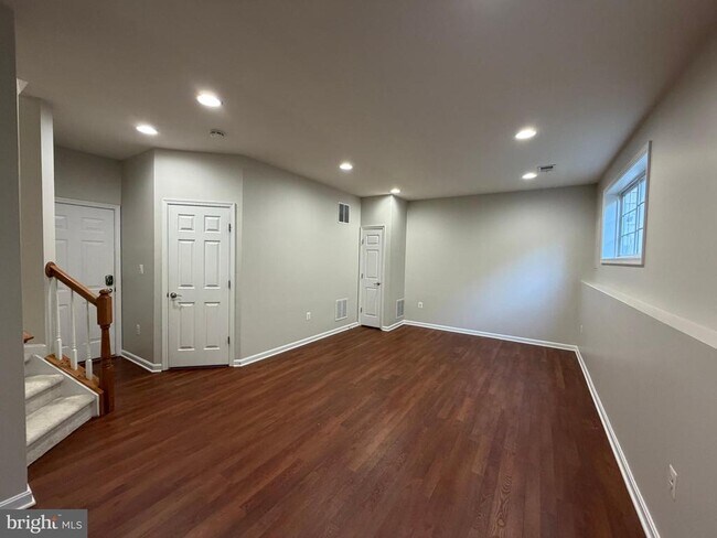 Building Photo - 5669 Faircloth Ct