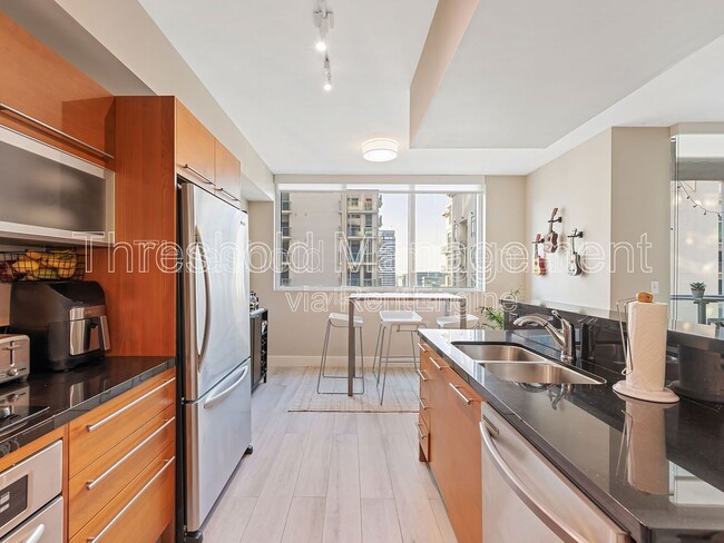 Building Photo - 253 NE 2nd St