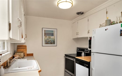 Building Photo - 9521 12th Ave NW