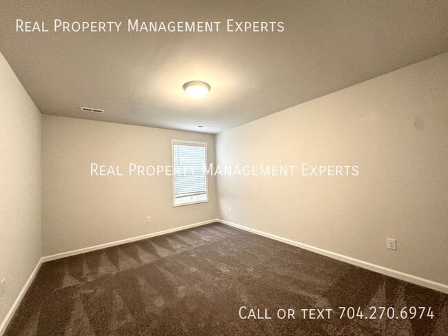 Building Photo - 8197 McCormick St