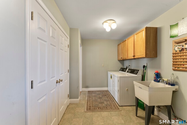 Building Photo - 7 Lower County Rd