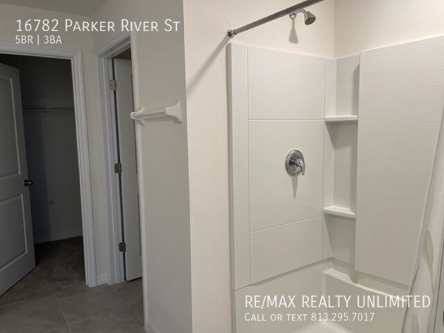 Building Photo - 16782 Parker River St