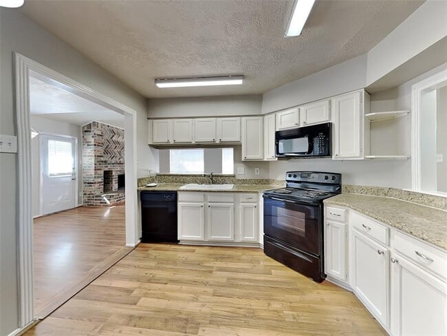Building Photo - 4823 Ingleside Ct