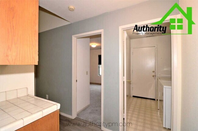 Building Photo - 3610 Sunwood Dr