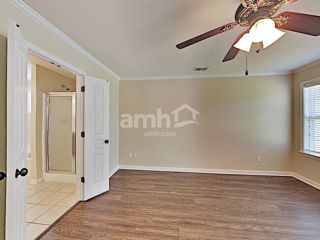 Building Photo - 2935 Geoffrey Dr