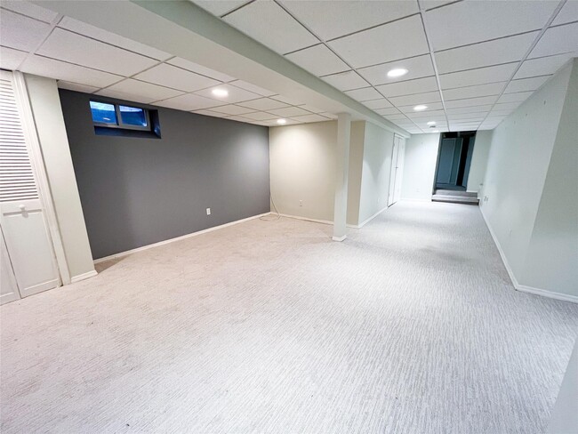 Building Photo - 114 Harbor Hill Rd