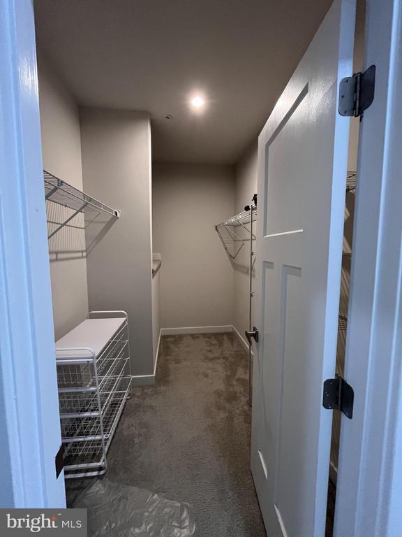 Building Photo - 42593 Burbank Terrace