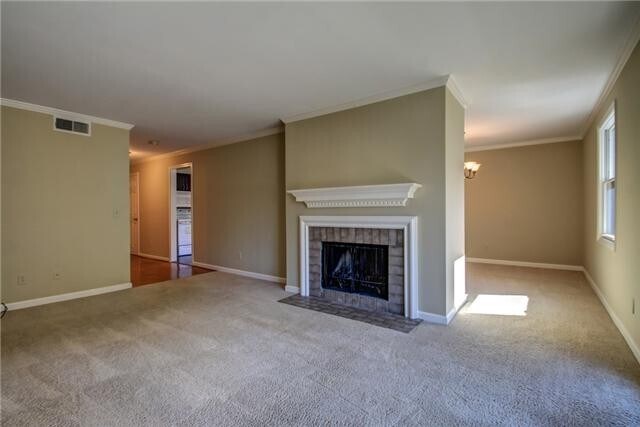 Building Photo - 120 Hillsboro Pl