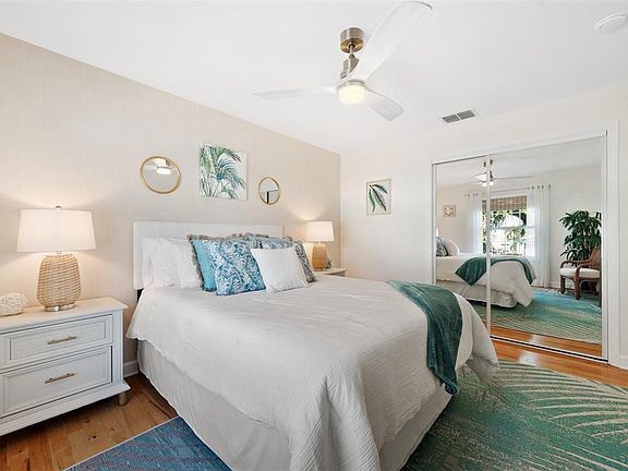 Building Photo - 5102 Coquina Key Dr SE