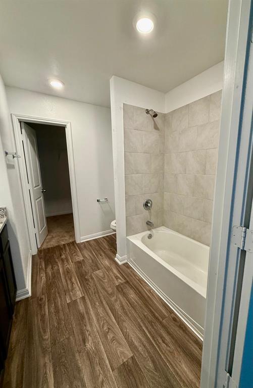 Building Photo - 509 Riverdale Dr