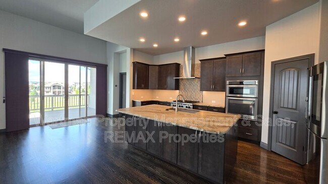 Building Photo - 10250 Hewlett's Gulch Ct