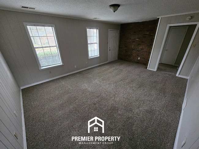 Building Photo - 4059 Friendly Way