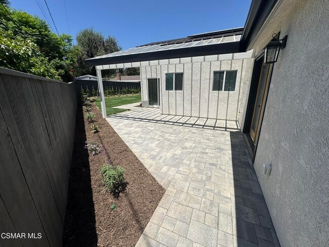 Building Photo - 17018 Midwood Dr