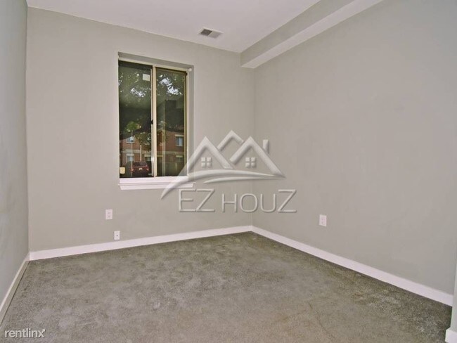 Building Photo - 2 br, 2 bath Apartment - 107 W. Conway Street