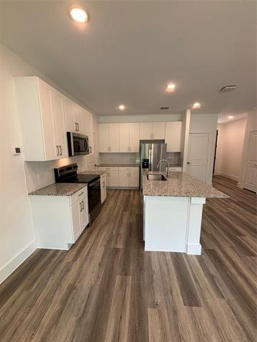 Building Photo - 1544 Creekside Dr
