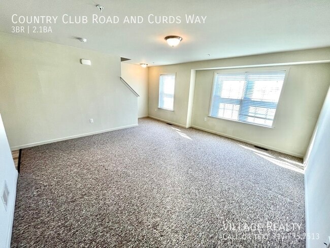 Building Photo - 721 Country Club Rd