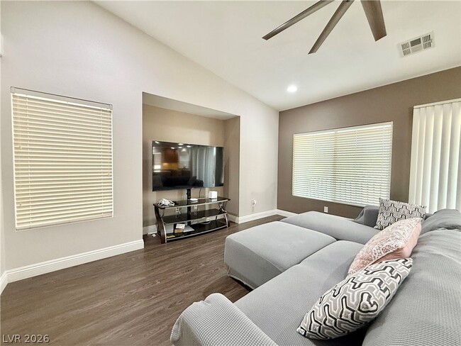 Building Photo - 4634 Mission Meadow Cir