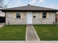 Building Photo - 3508 Pakenham Dr