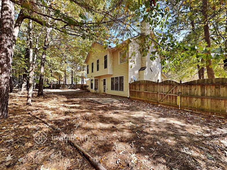 Building Photo - 3241 St Claire Ct