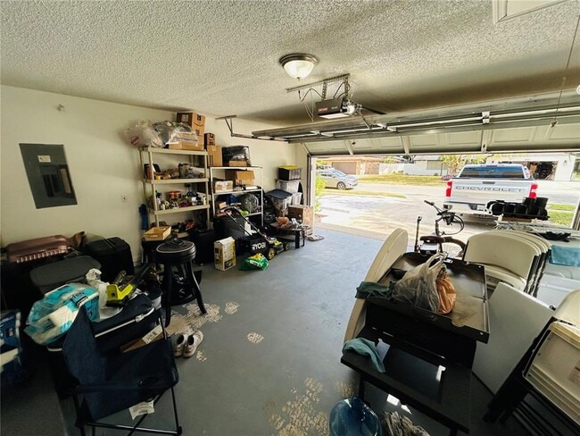 Building Photo - 3926 Greenview Pines Ct