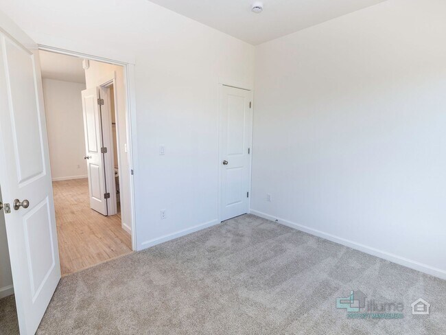 Building Photo - 3691 SW 209th Ave