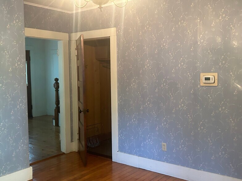 Building Photo - 30 Goldsmith St