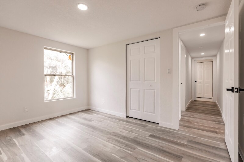 Building Photo - 21048 Peachland Blvd