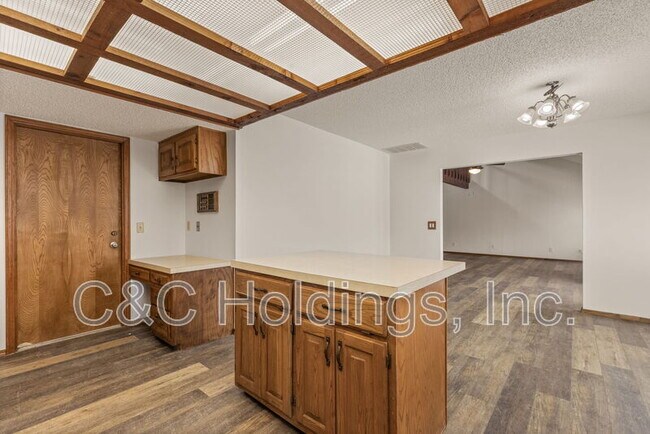 Building Photo - 630 S 276th E Ave