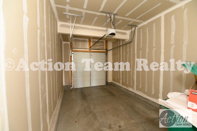 Building Photo - Townhome in Lehi