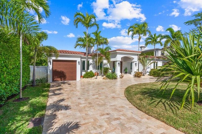 Building Photo - 2317 NE 12th St