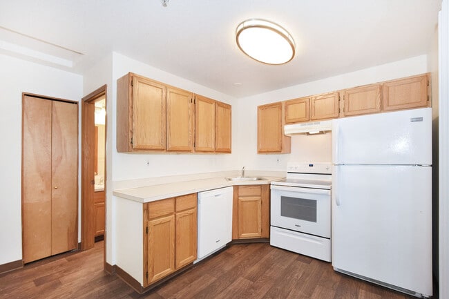 Building Photo - Pleasant Ridge Apartments