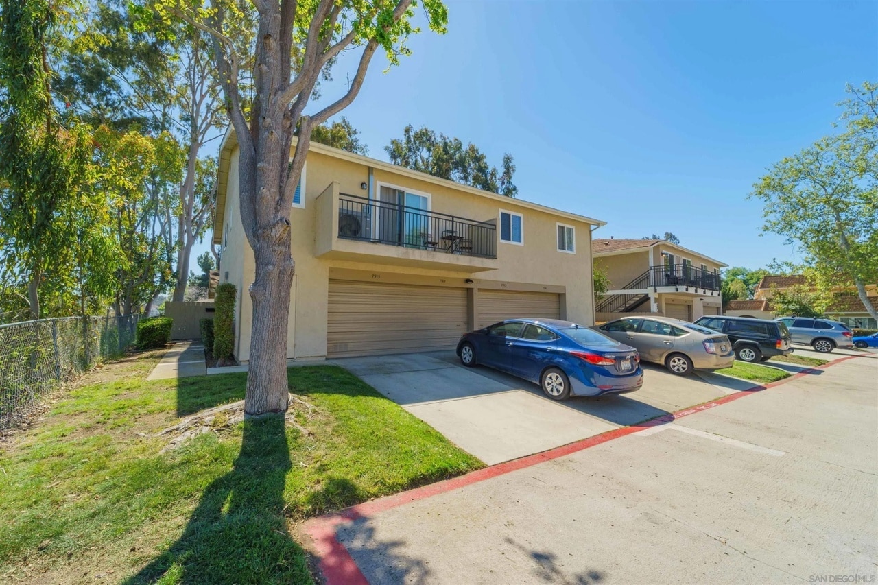 Building Photo - 7915 Camino Kiosco