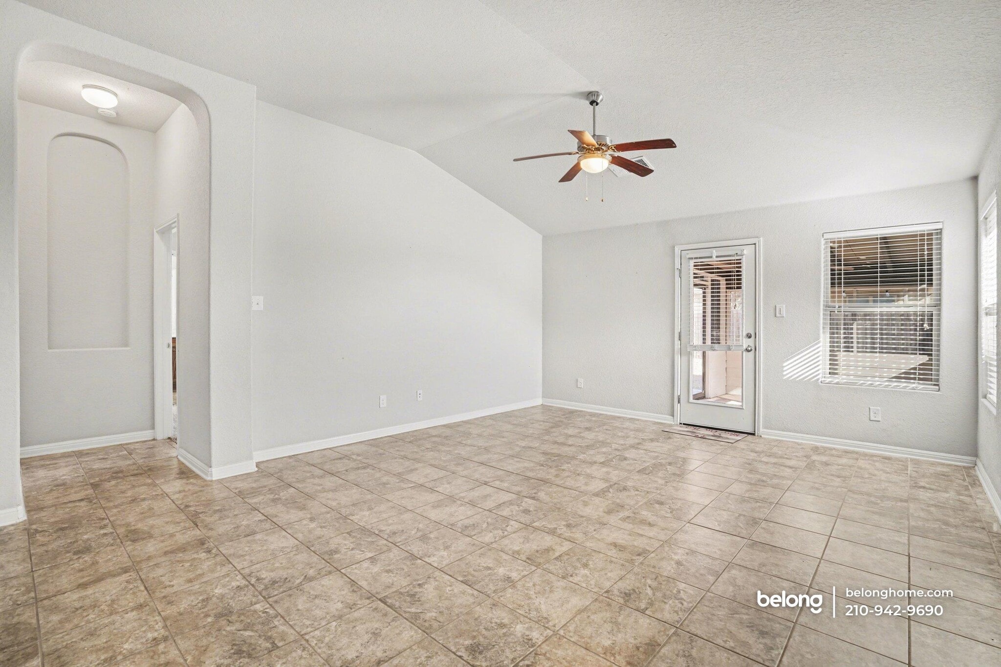 Building Photo - 11311 Silver Rose