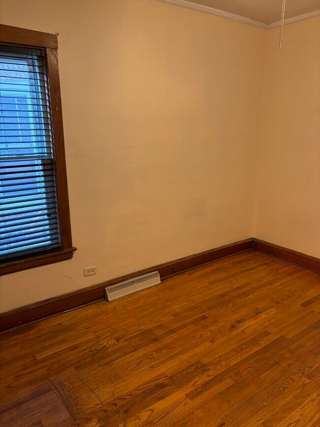 Building Photo - 3407 Cuyler Ave