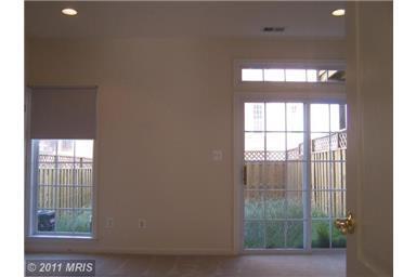 Building Photo - 4 Bedroom Townhome & Garage - Ashburn