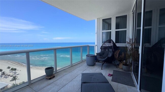 Building Photo - 18201 Collins Ave