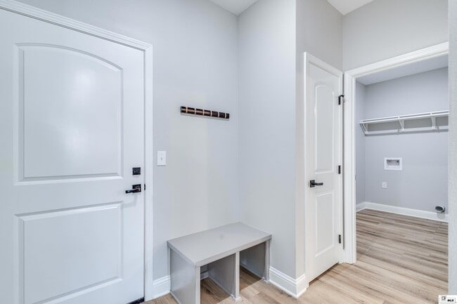 Building Photo - 134 Clearwater Cir