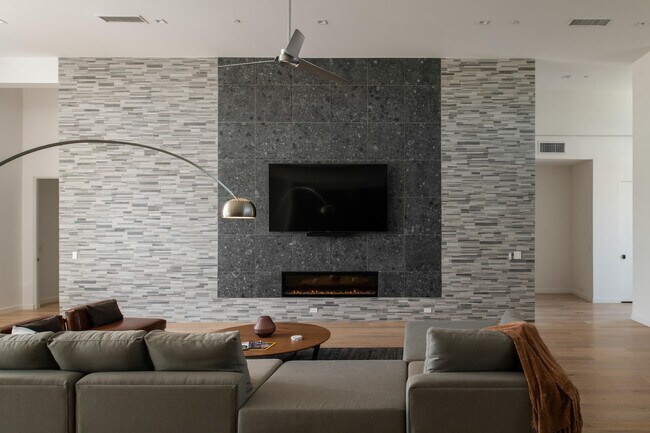 Building Photo - 80943 Elemento Ln