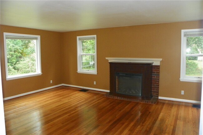 Building Photo - 1310 Wall Rd