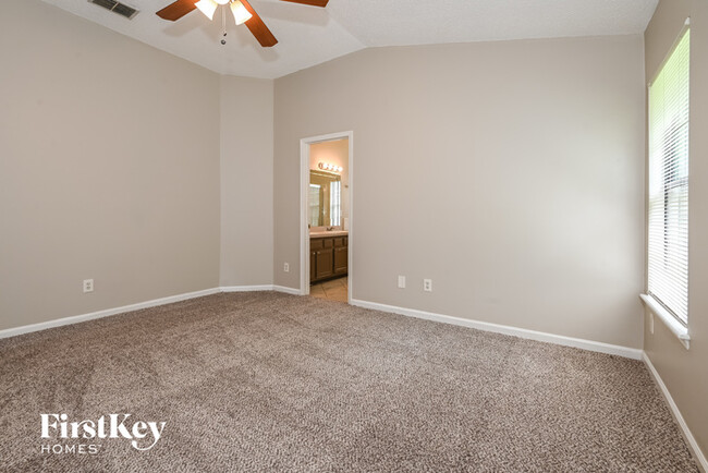Building Photo - 4576 Antler Hill Dr E