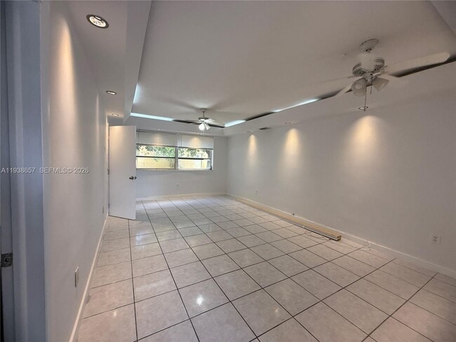 Building Photo - 2940 NE 203rd St