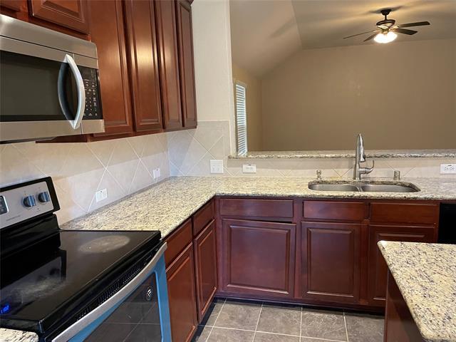 Building Photo - 9320 Jerico Dr