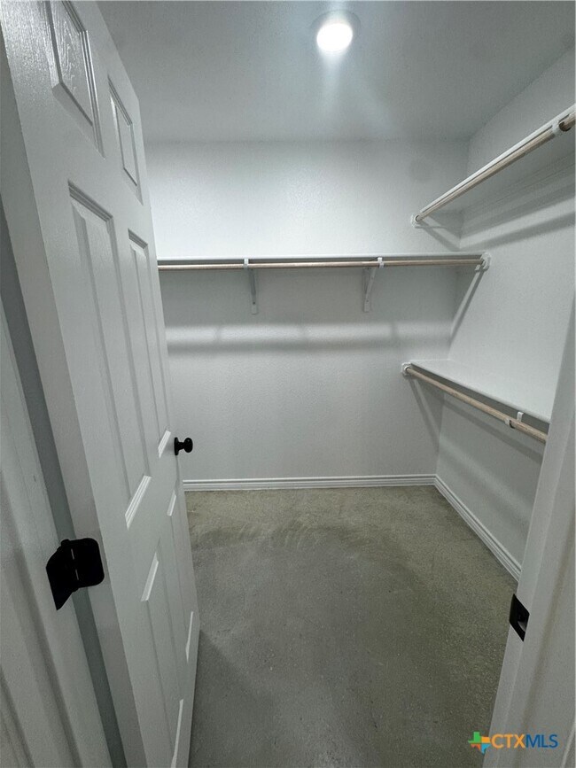 Building Photo - 209 Elbert Ln